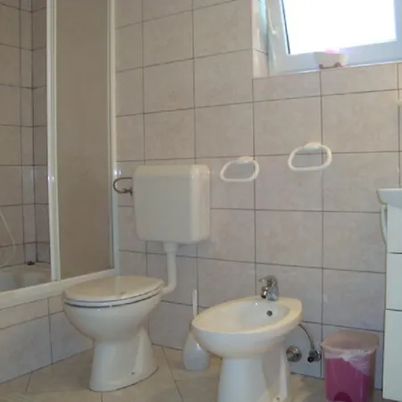 Blue Holidays شيبينيك