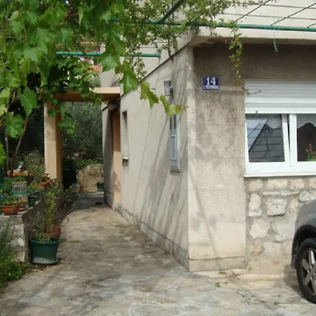 アパート Blue Holidays